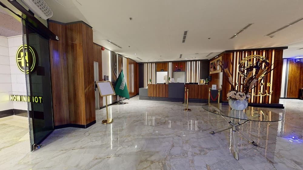 How inn Hotel