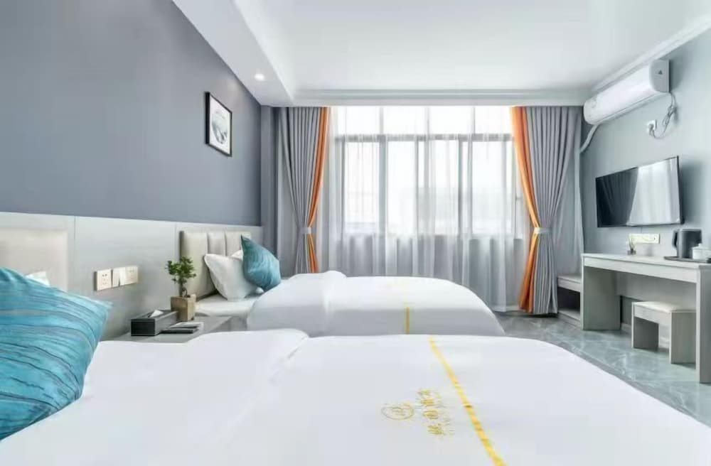 Holiday Panda Hotel photo 4