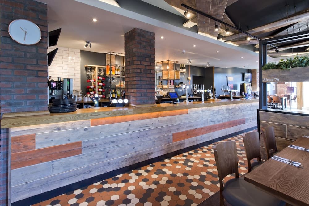 Premier Inn Gloucester - Quayside photo 4