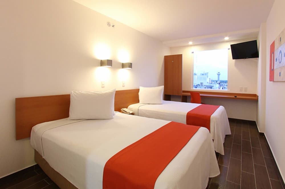 One La Paz Hotel photo 3