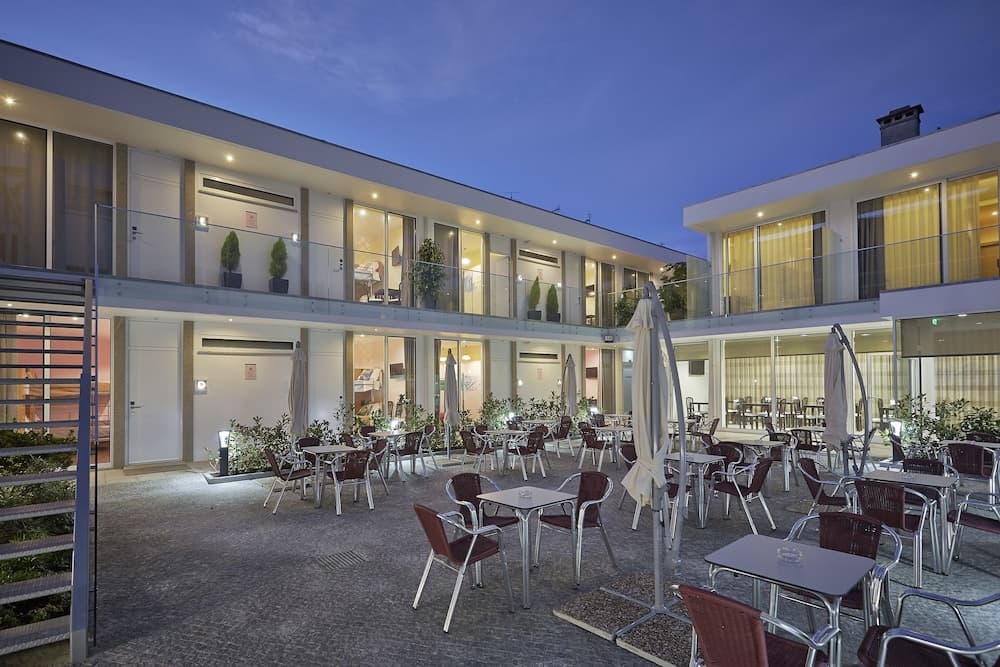 Welcome In - Suites & Hostel photo 8