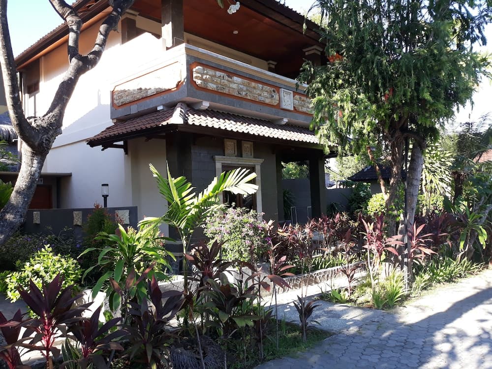 Puri Bali Lovina photo 8