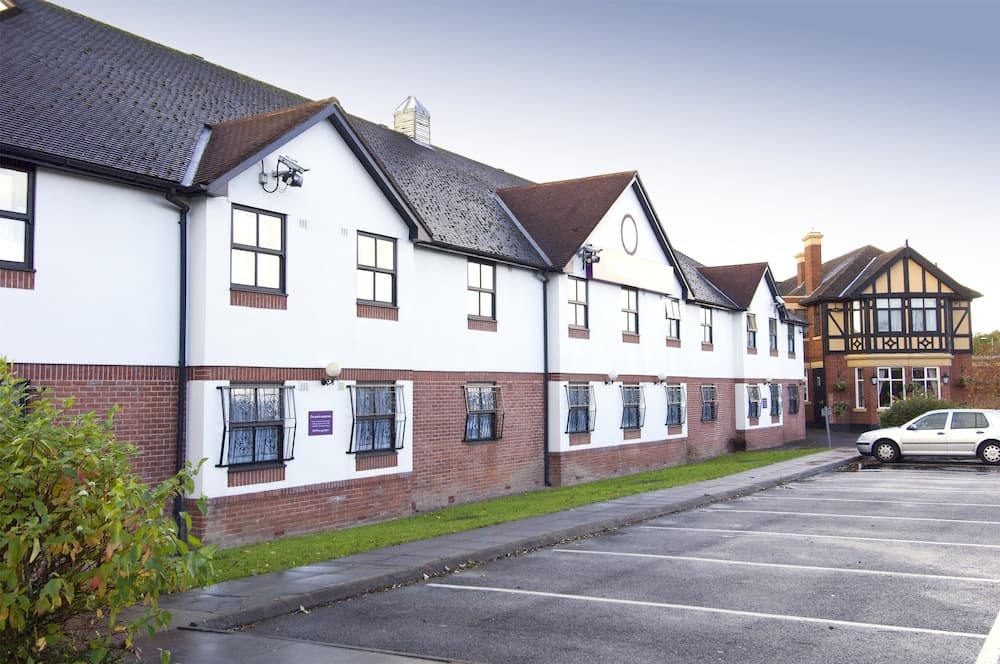 Premier Inn Manchester Airport Heald Green photo 2