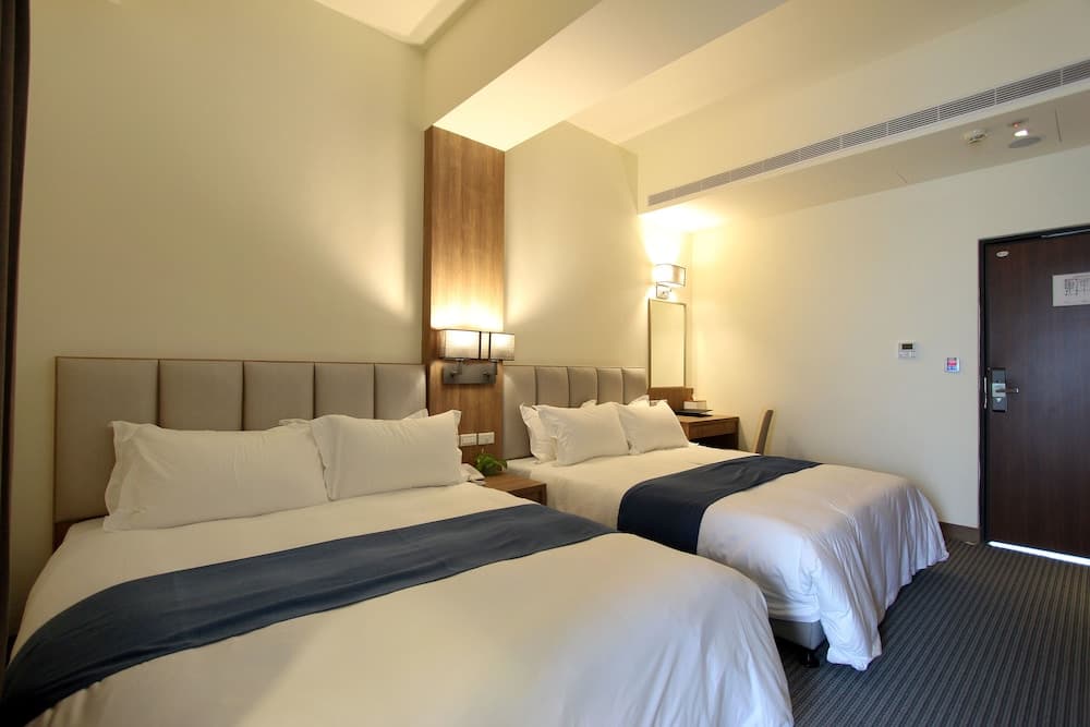 Celebrity 99 Hotel photo 9