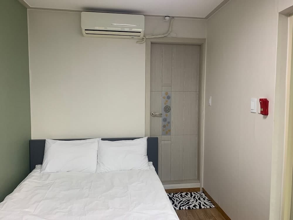 Hamory Guesthouse photo 3