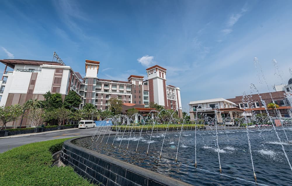 Summit Windmill Golf Suite Hotel @Suvarnabhumi photo 4