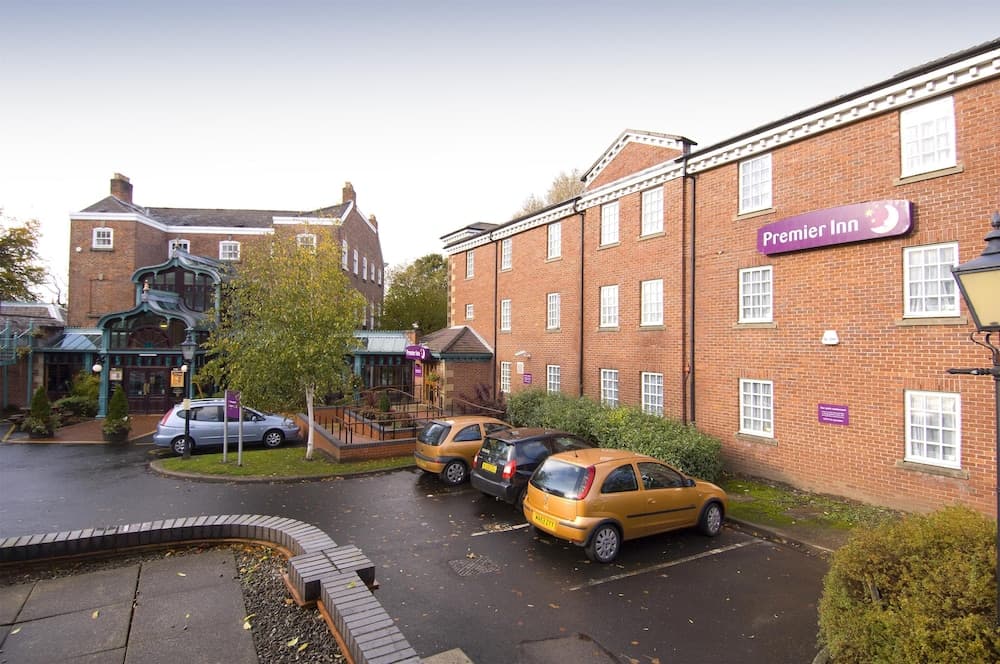 Premier Inn Stockport Central photo 7
