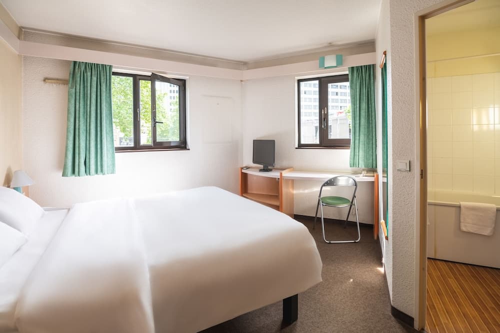 B&B HOTEL Rouen Centre Rive Gauche photo 7