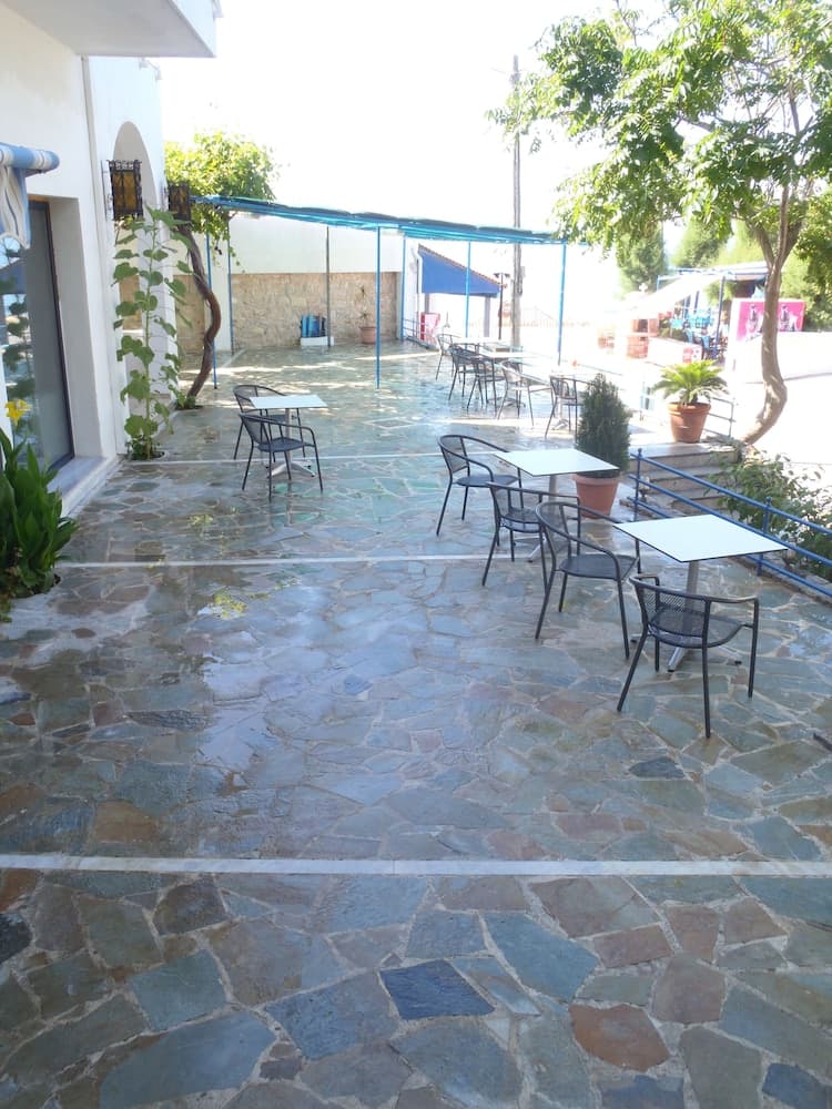 Ilioxenia Studio & Apartments photo 2
