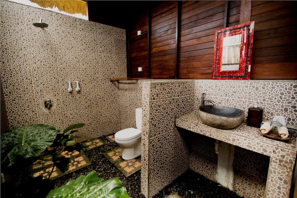 Sunset Coin Lembongan Cottage and Spa photo 8