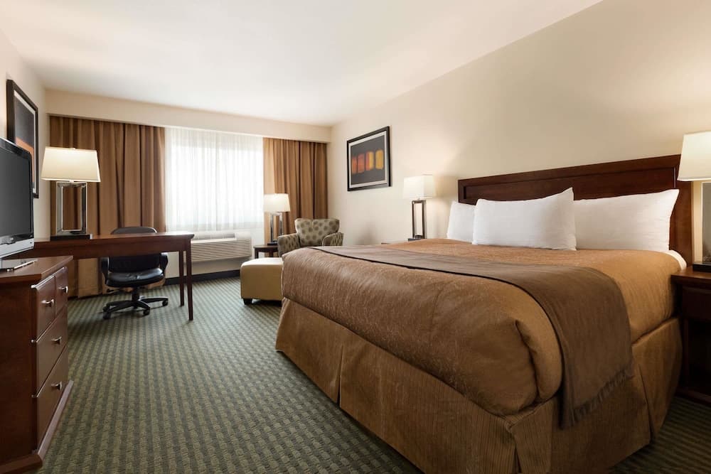 Travelodge by Wyndham Weyburn photo 6