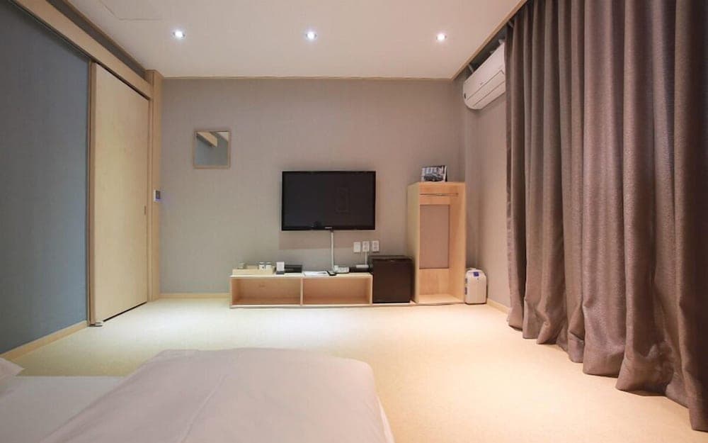 Boo Hotel photo 5
