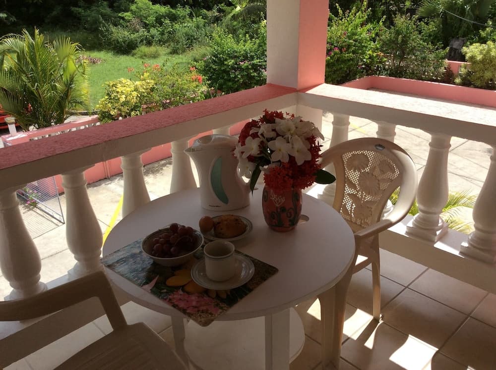 Gentle Breeze Apartments photo 3