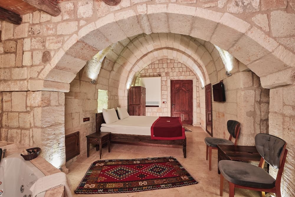 Under Cave Hotel photo 4
