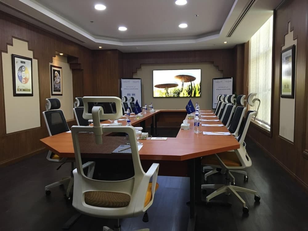 Golden Tulip Headington Ruwi photo 6