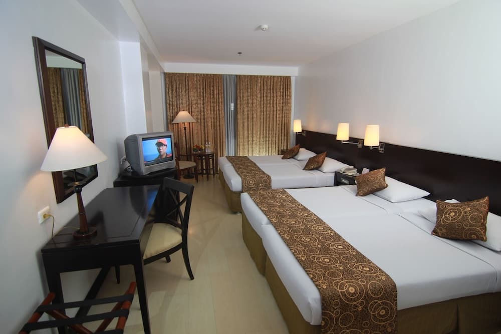 Hotel Supreme Convention Plaza photo 3