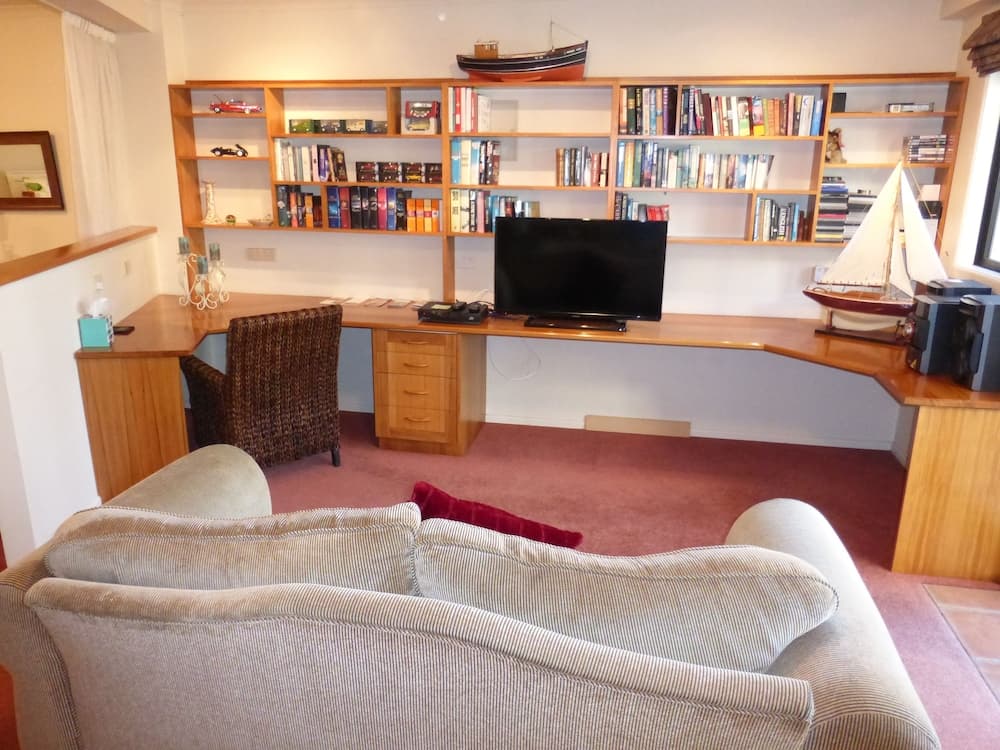 Oamaru House Bed and Breakfast photo 2