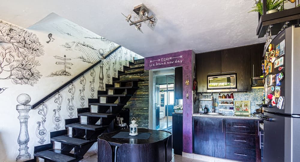 Artist's Loft With Private Jacuzzi & Roof Terrace photo 5