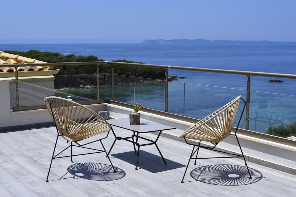 Prima Vista Beachfront Boutique Hotel photo 8