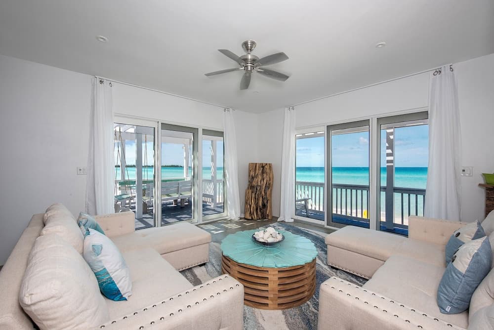 Secluded Luxury: New Beachfront Home With Pool photo 6