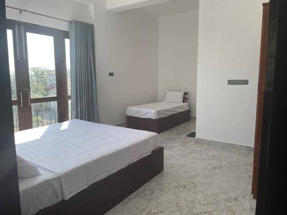 Golden sky Residence photo 7