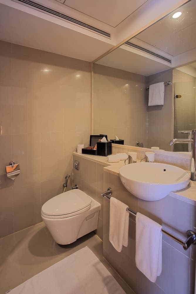 Oakwood Residence Naylor Road Pune photo 8