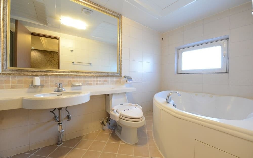 Central Tourist Hotel photo 7