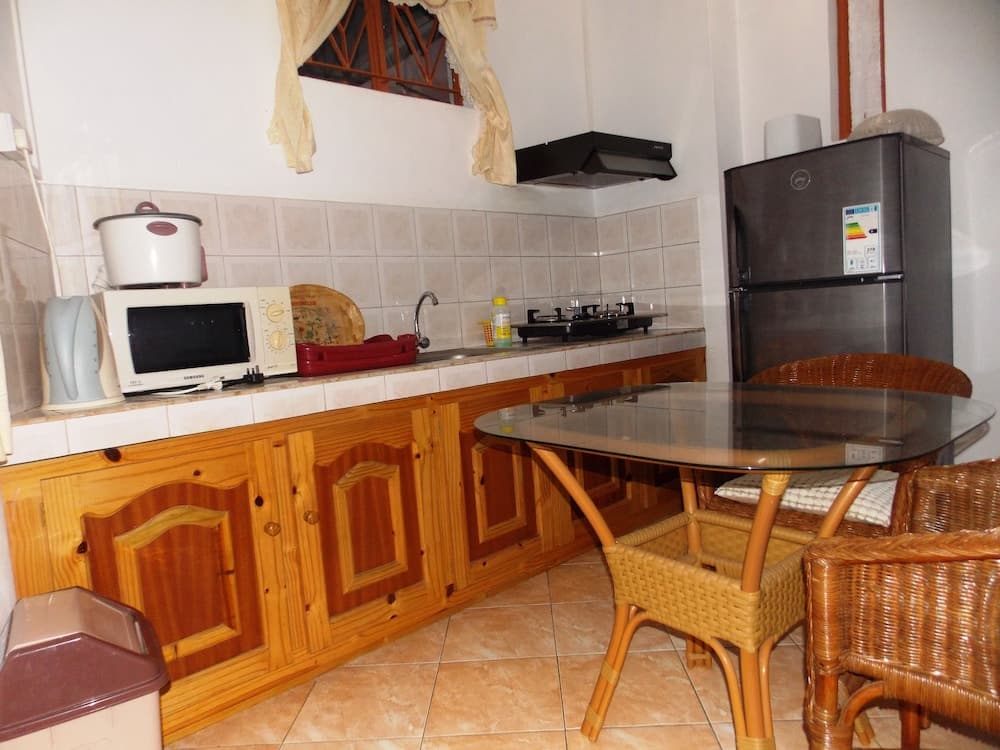 Le Manoir Guest House photo 9