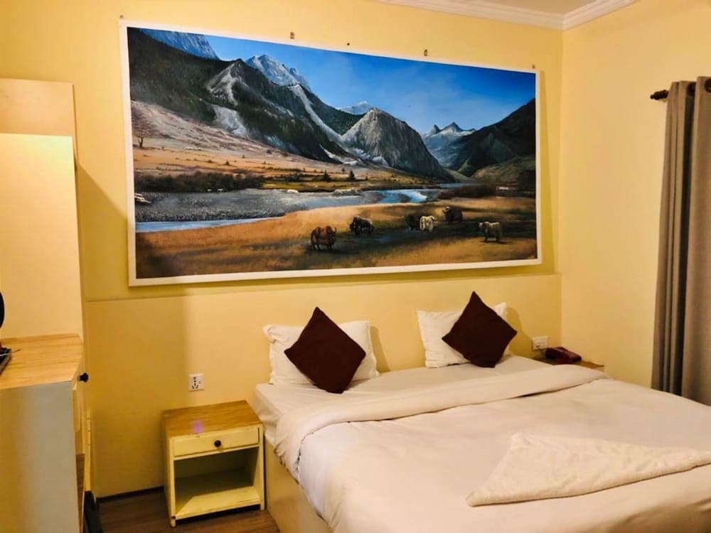 Hotel Peaceland Lumbini photo 8