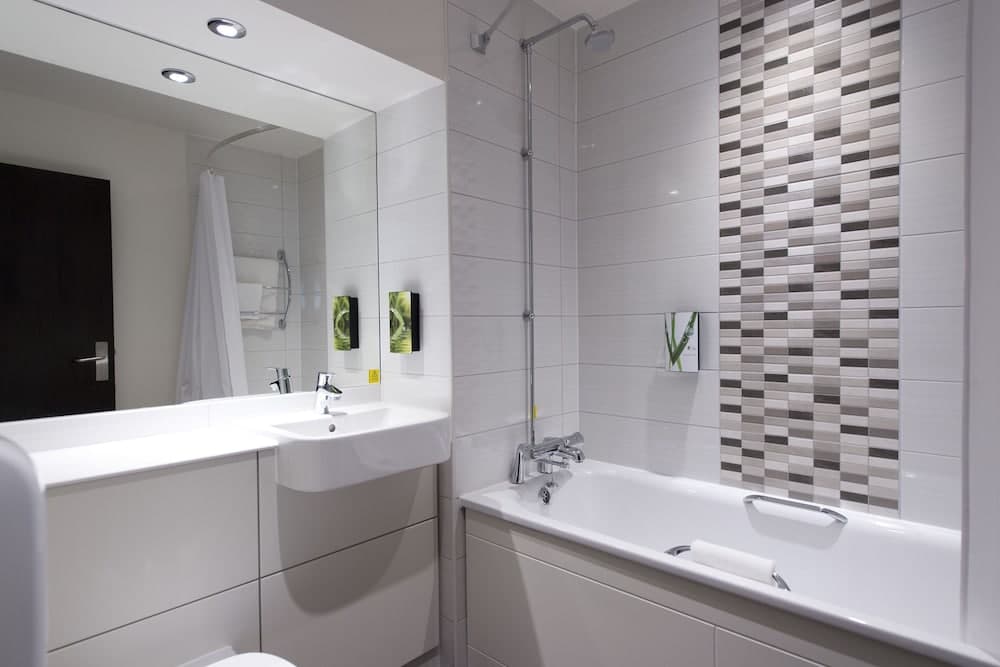 Premier Inn London Southgate photo 3