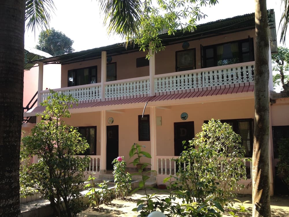 Sauraha Resort