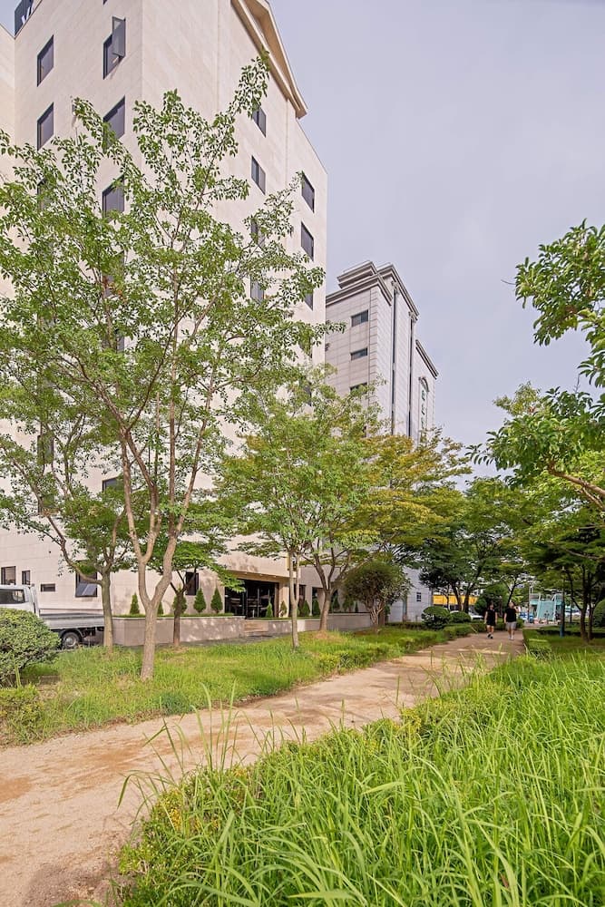 Yaja Hotel Peace Square branch photo 5
