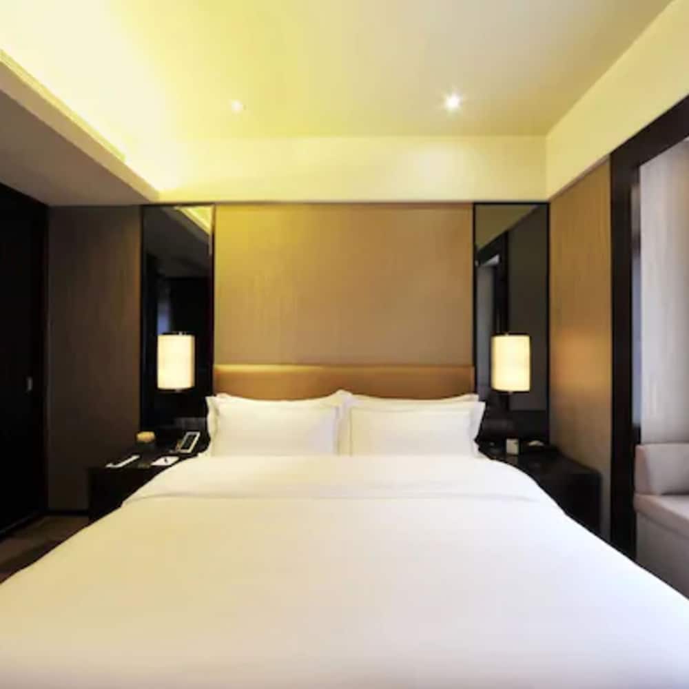 Royal Suites & Tower photo 7