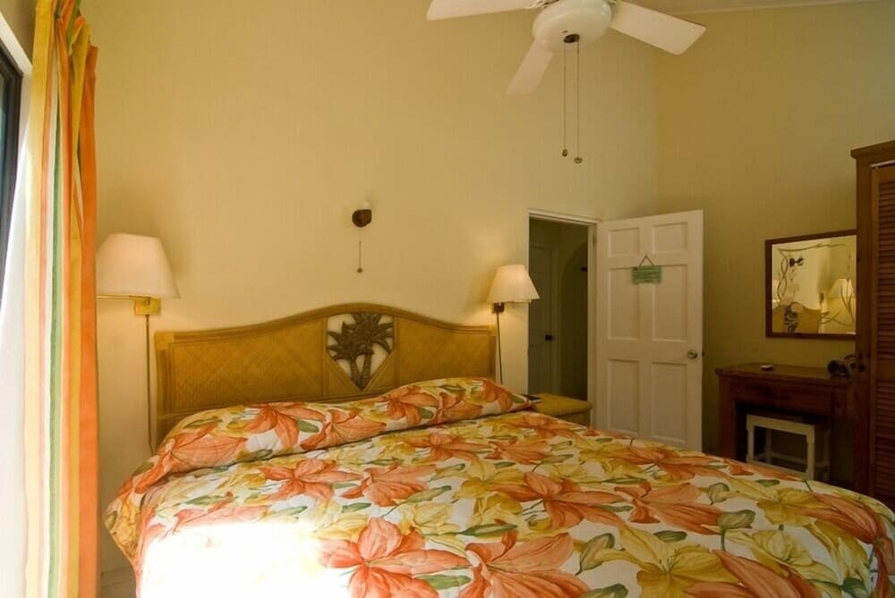 Kingsville Apartments photo 9