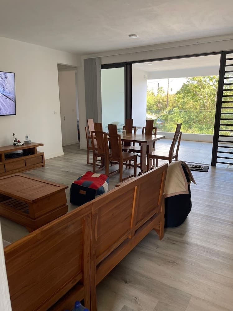 Impeccable Luxury 3-bed Apartment in Albion photo 9