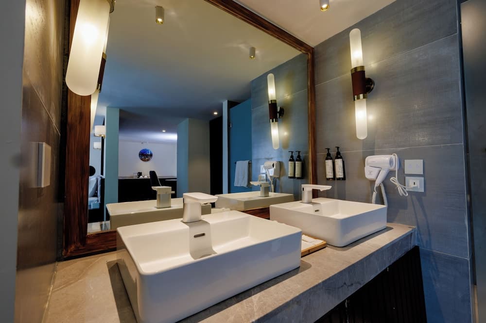 SQUARE hotel photo 3