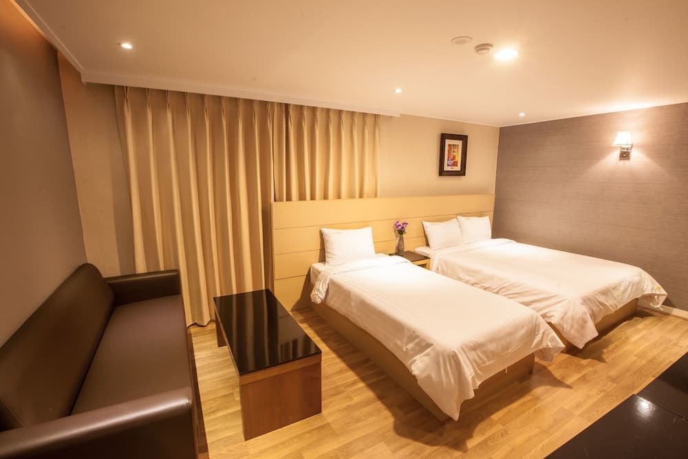 Pungnam Family Hotel photo 8