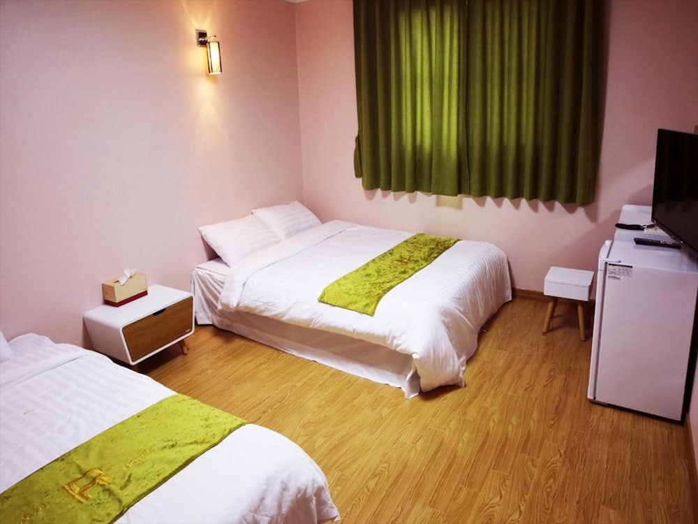 Jeju R Hotel & Guest House - Hostel photo 2