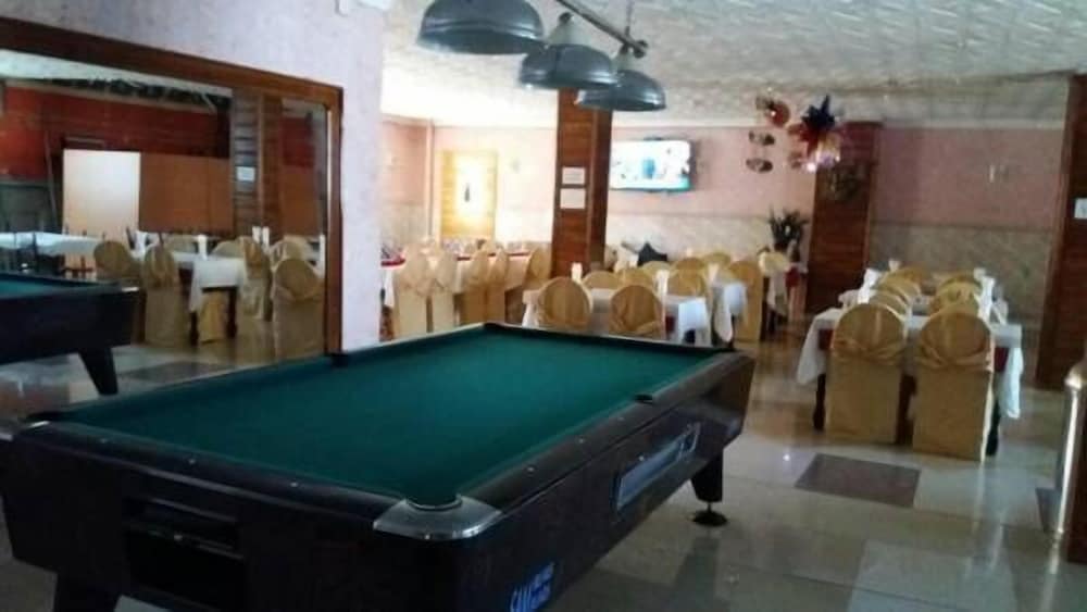 Le Privilege Hotel photo 8