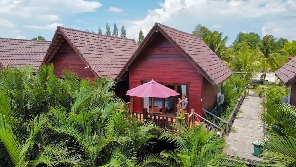 Lodge Moni Essara Kompot