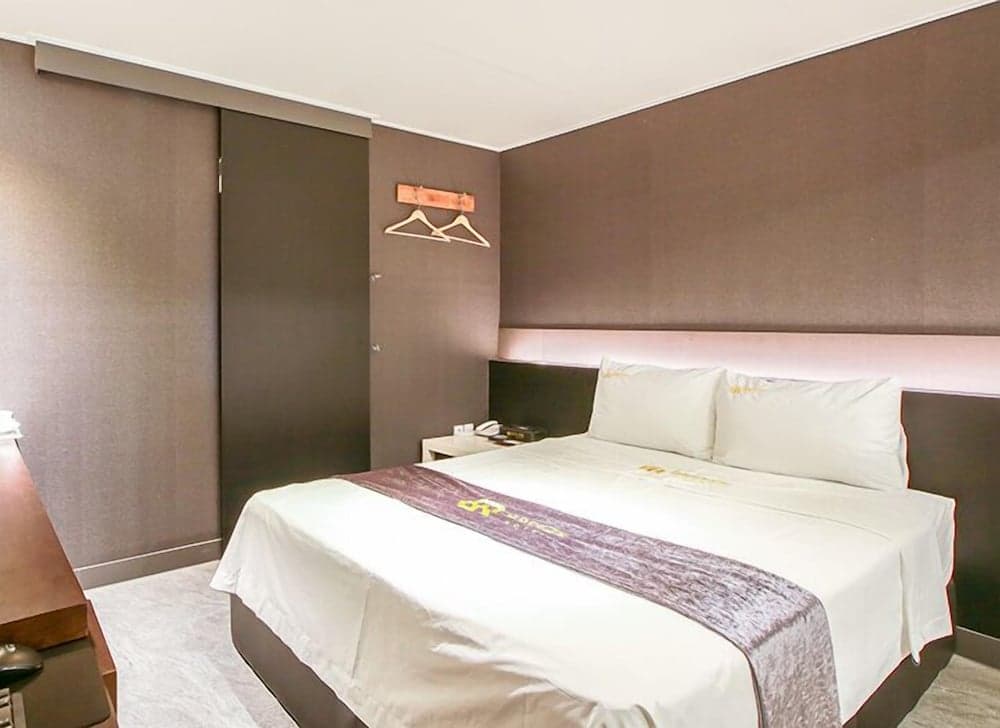 Breeze Hotel photo 9