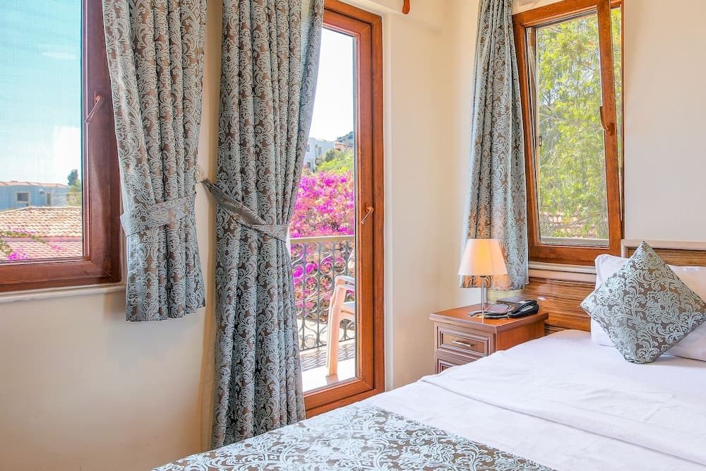 Amphora Hotel photo 5