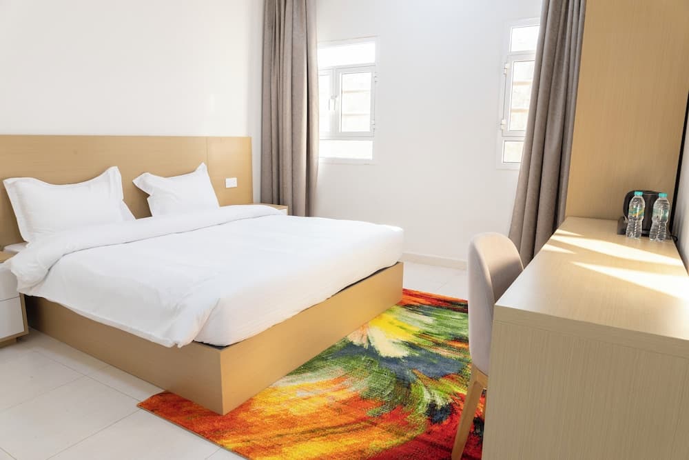 Riviera suites photo 6