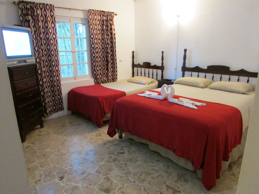 Ocean Wave Villa photo 3
