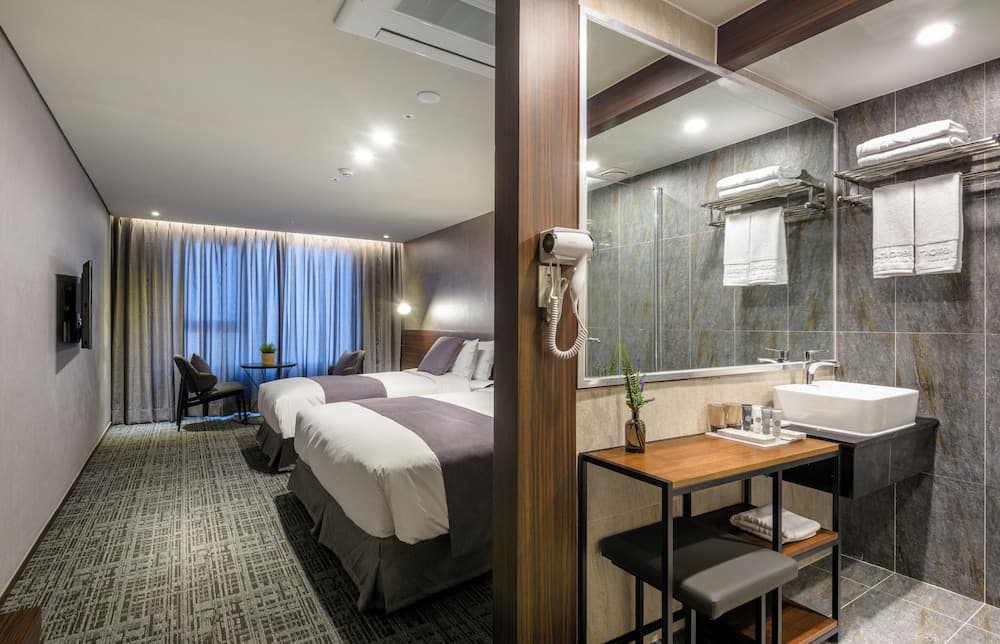 hotel room