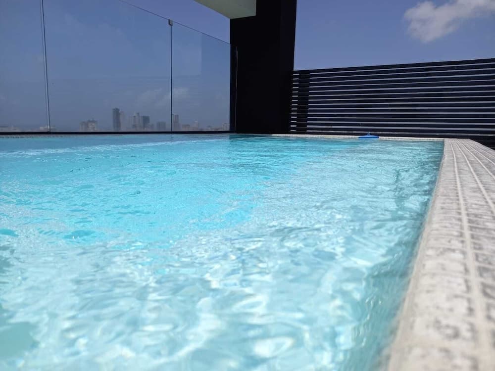 Escape to Santo Domingo 2-bedroom Oasis in the Heart of the City
