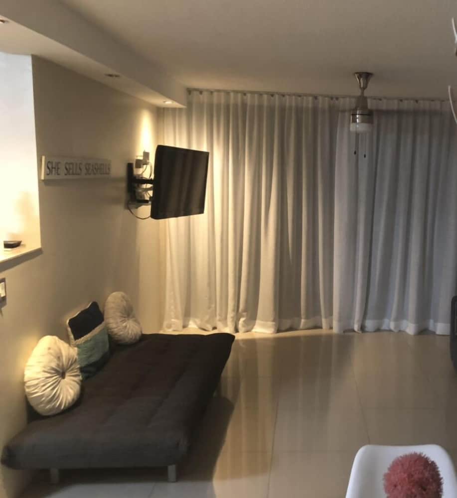 Ocean View Gorgeous 1 Bedroom Apt photo 9