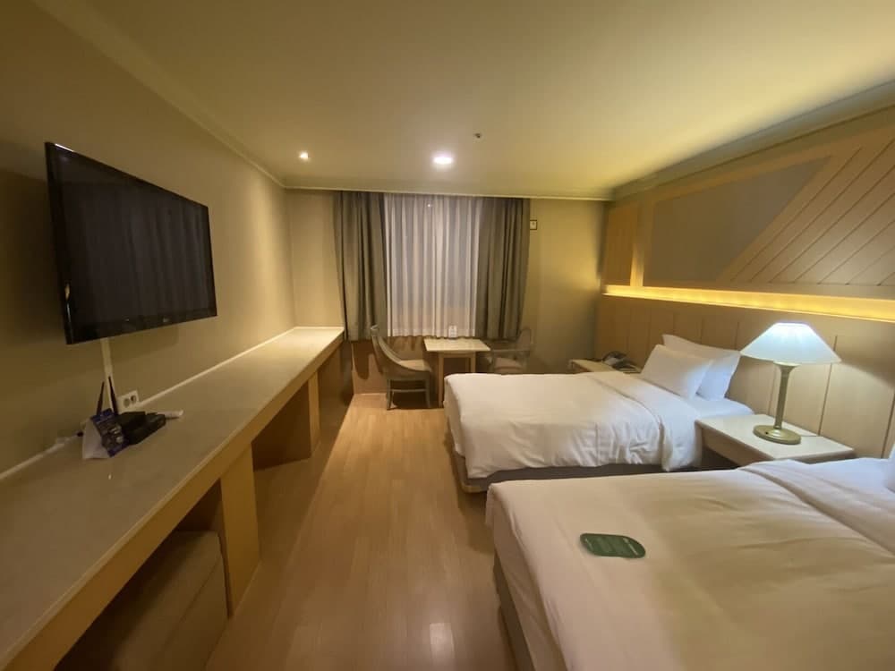 Hotel International photo 4