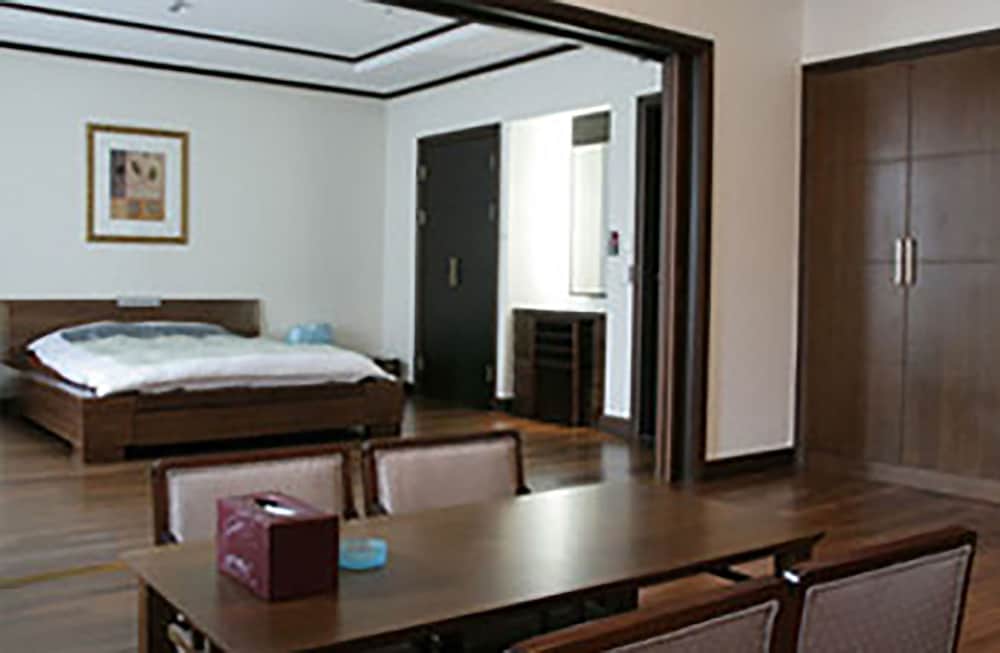 High1 Palace Hotel & CC photo 7