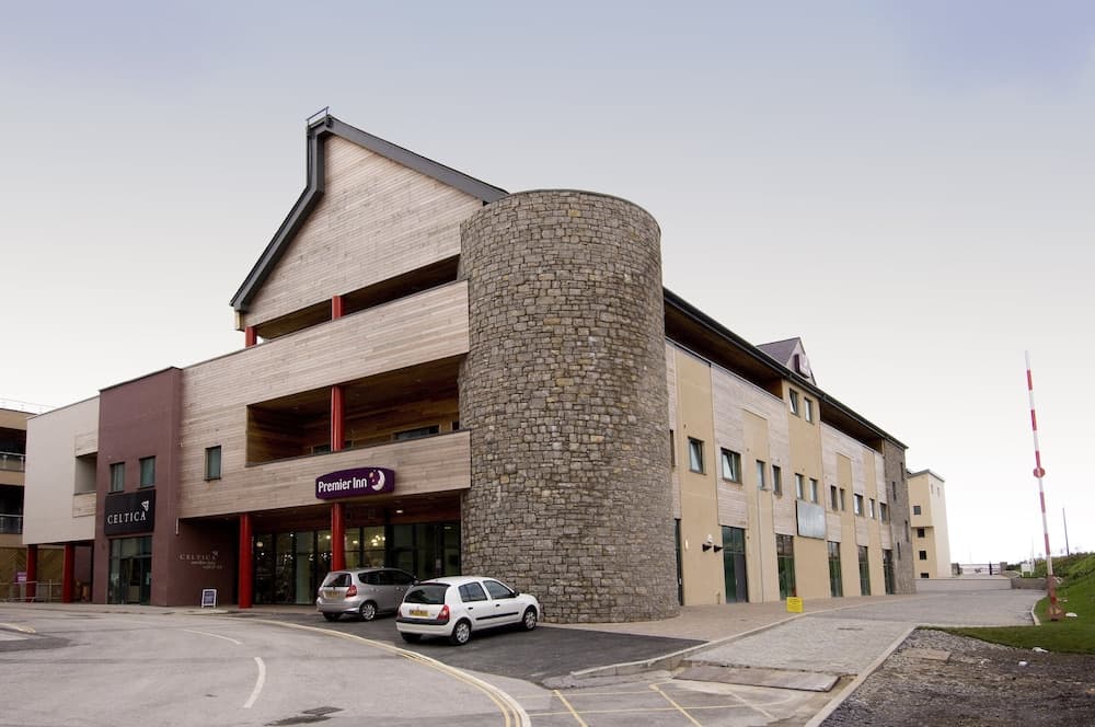 Premier Inn Caernarfon photo 9